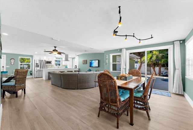 310 66TH STREET, Holmes Beach, FL 34217