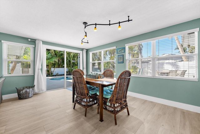 310 66TH STREET, Holmes Beach, FL 34217