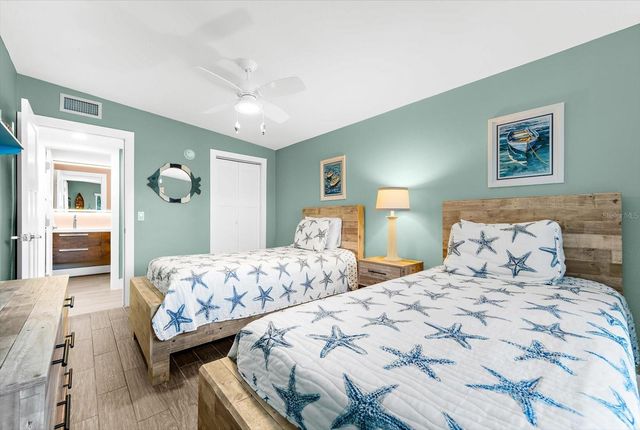 310 66TH STREET, Holmes Beach, FL 34217