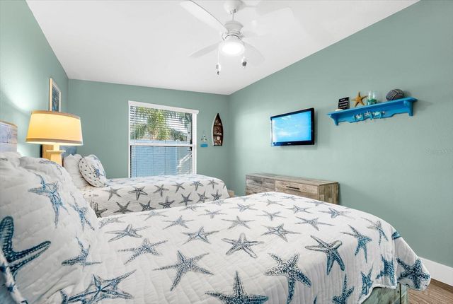 310 66TH STREET, Holmes Beach, FL 34217