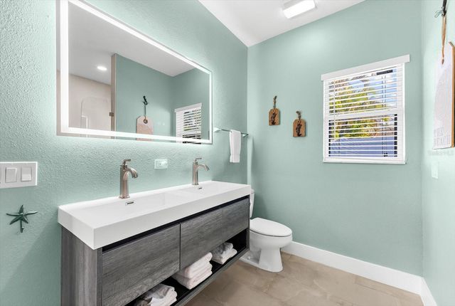 310 66TH STREET, Holmes Beach, FL 34217