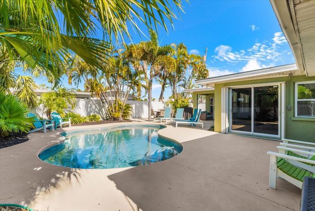 310 66TH STREET, Holmes Beach, FL 34217