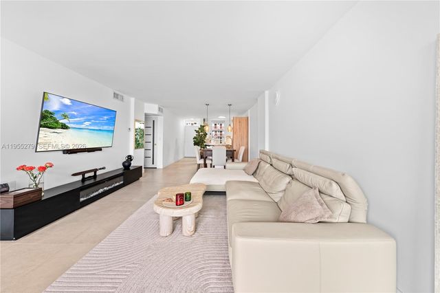 3703 NE 166th Street 406, North Miami Beach, FL 33160