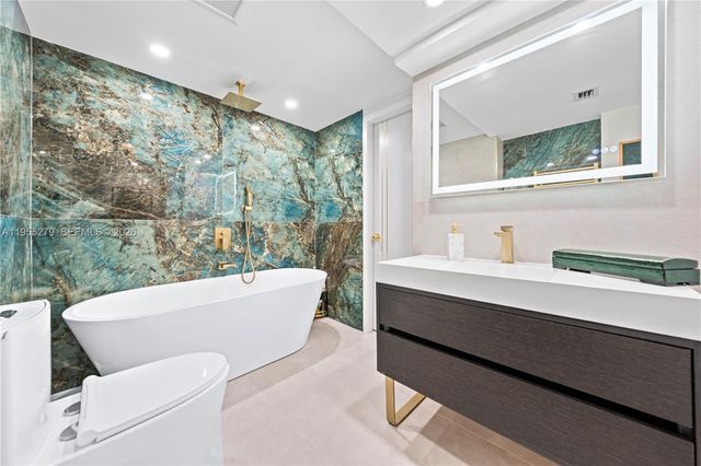 3703 NE 166th Street 406, North Miami Beach, FL 33160