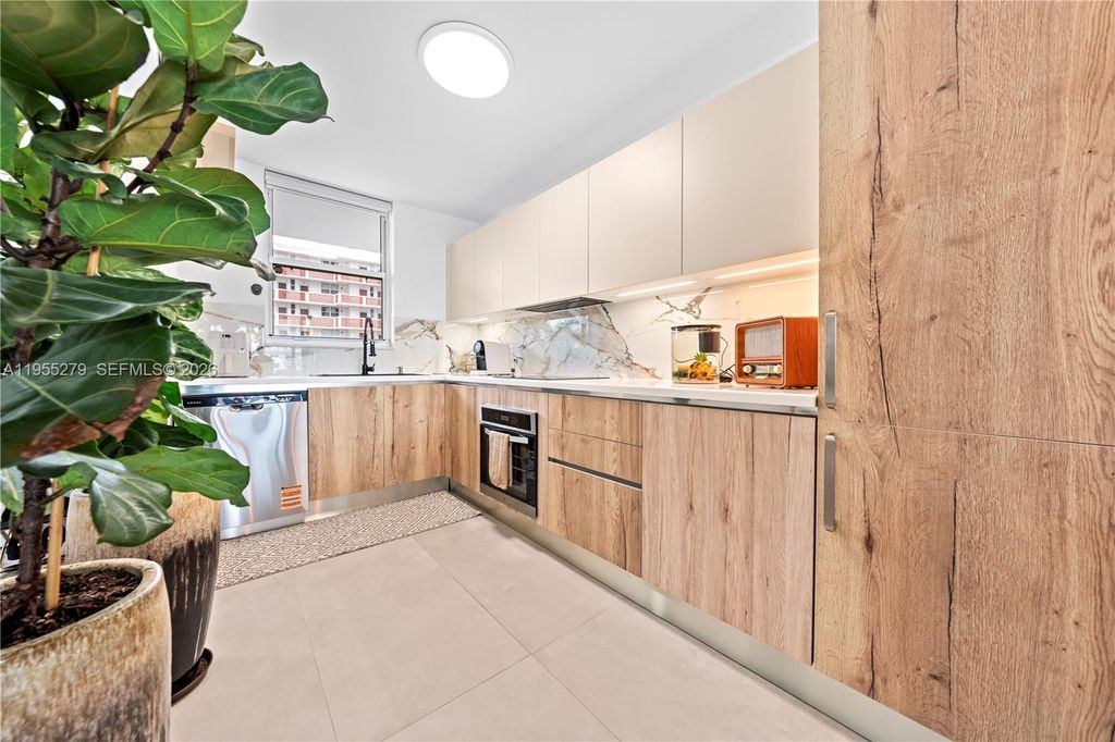 3703 NE 166th Street 406, North Miami Beach, FL 33160