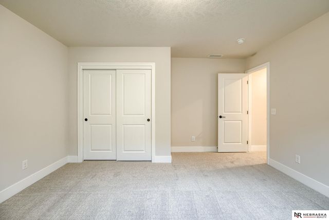 7805 N 167 Avenue, Bennington, NE 68007