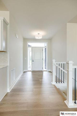 7805 N 167 Avenue, Bennington, NE 68007