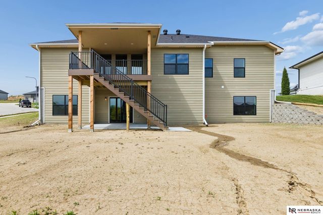 7805 N 167 Avenue, Bennington, NE 68007
