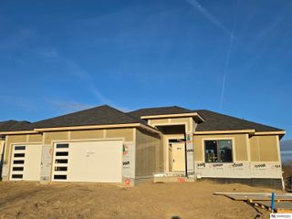 7805 N 167 Avenue, Bennington, NE 68007