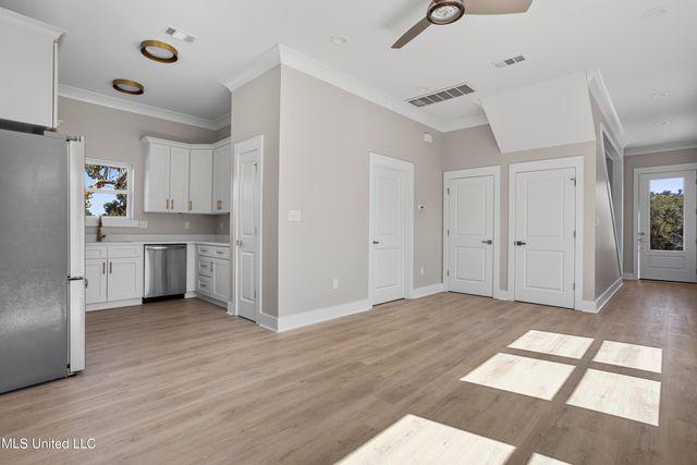 135 Cedar Street, Biloxi, MS 39530