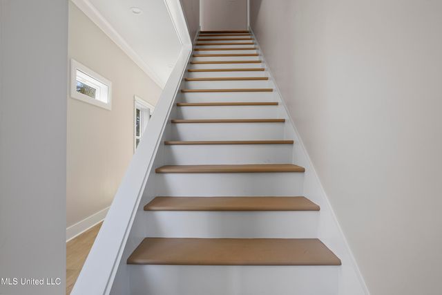 135 Cedar Street, Biloxi, MS 39530