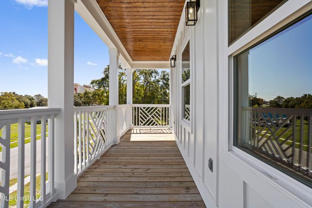 135 Cedar Street, Biloxi, MS 39530