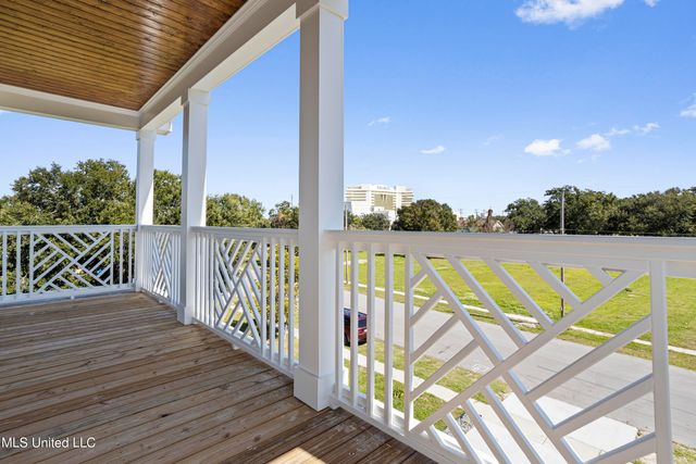 135 Cedar Street, Biloxi, MS 39530