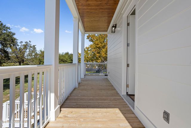 135 Cedar Street, Biloxi, MS 39530