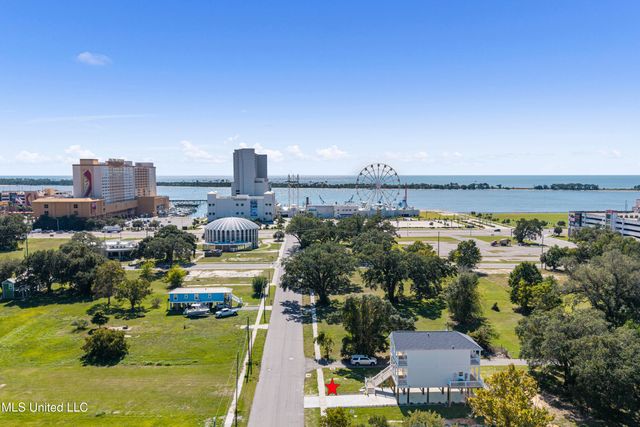 135 Cedar Street, Biloxi, MS 39530