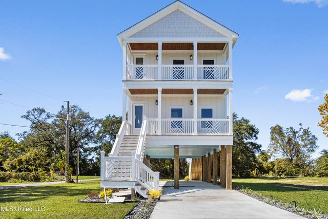 135 Cedar Street, Biloxi, MS 39530