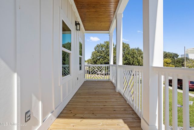 135 Cedar Street, Biloxi, MS 39530