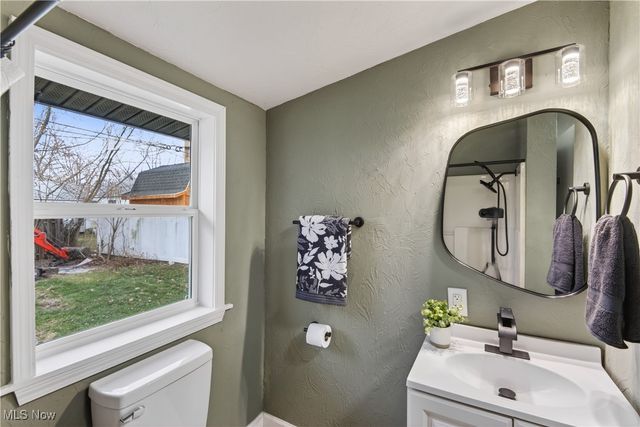 605 W Shore Boulevard, Sheffield Lake, OH 44054