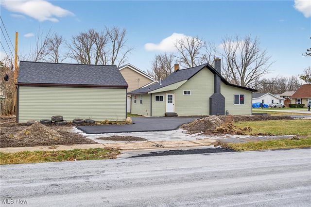 605 W Shore Boulevard, Sheffield Lake, OH 44054