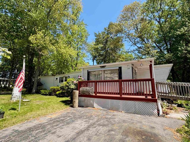 29 Brown Avenue, Seabrook, NH 03874