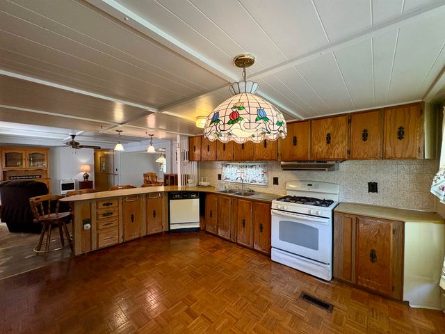 29 Brown Avenue, Seabrook, NH 03874