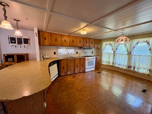 29 Brown Avenue, Seabrook, NH 03874