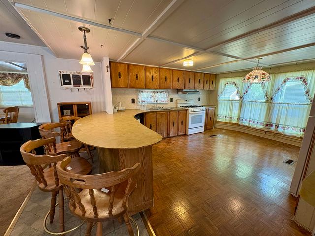 29 Brown Avenue, Seabrook, NH 03874