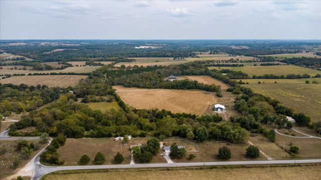 2470 E 565th Road, Fair Grove, MO 65648