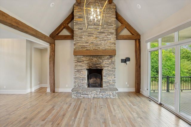 2470 E 565th Road, Fair Grove, MO 65648