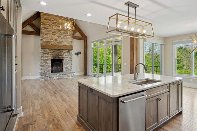 2470 E 565th Road, Fair Grove, MO 65648