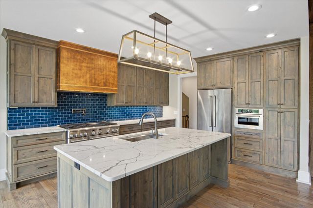 2470 E 565th Road, Fair Grove, MO 65648