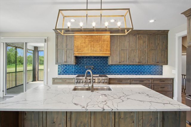 2470 E 565th Road, Fair Grove, MO 65648