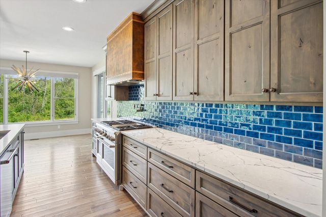 2470 E 565th Road, Fair Grove, MO 65648