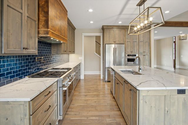 2470 E 565th Road, Fair Grove, MO 65648