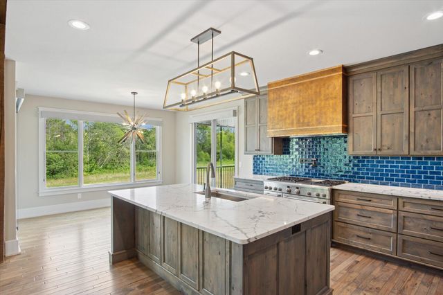 2470 E 565th Road, Fair Grove, MO 65648