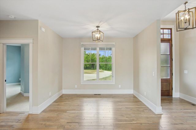 2470 E 565th Road, Fair Grove, MO 65648