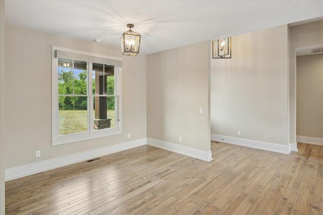 2470 E 565th Road, Fair Grove, MO 65648