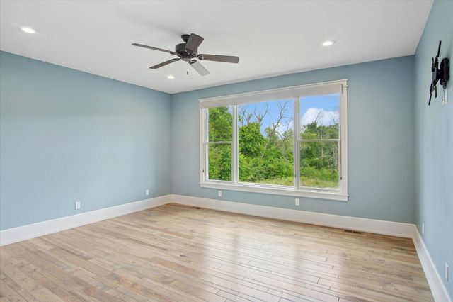 2470 E 565th Road, Fair Grove, MO 65648