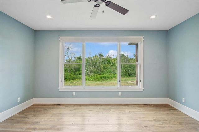 2470 E 565th Road, Fair Grove, MO 65648