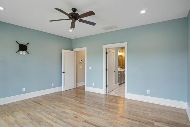 2470 E 565th Road, Fair Grove, MO 65648