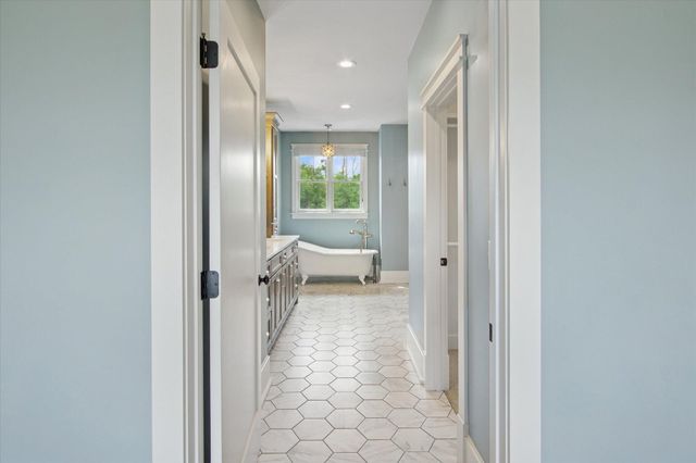 2470 E 565th Road, Fair Grove, MO 65648