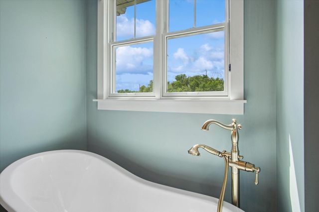 2470 E 565th Road, Fair Grove, MO 65648