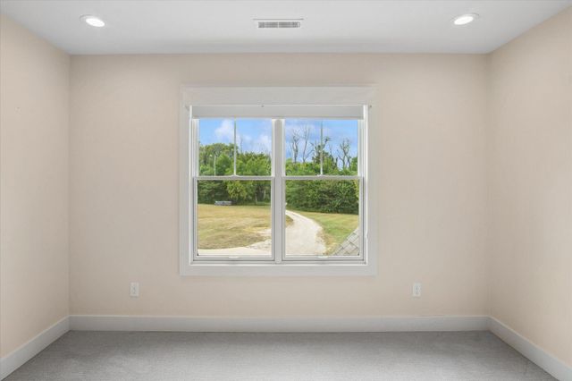 2470 E 565th Road, Fair Grove, MO 65648