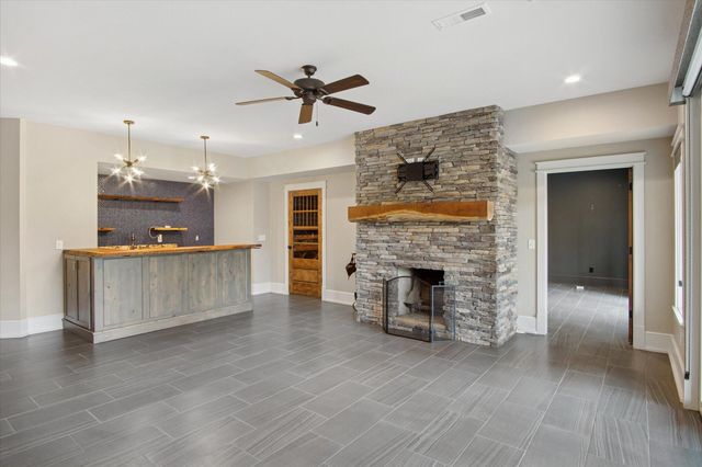 2470 E 565th Road, Fair Grove, MO 65648