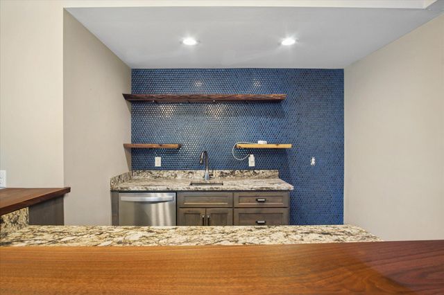 2470 E 565th Road, Fair Grove, MO 65648