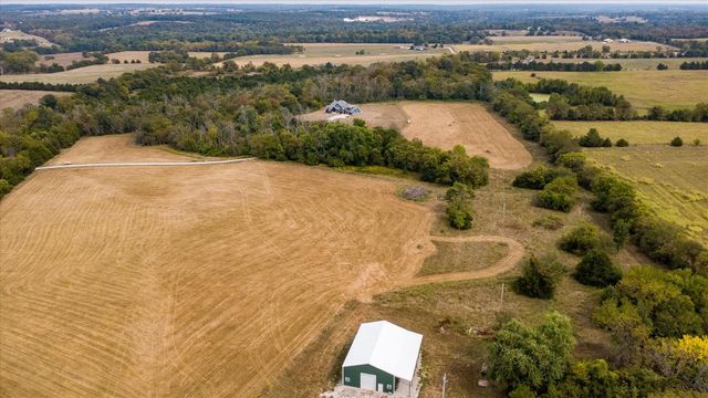 2470 E 565th Road, Fair Grove, MO 65648