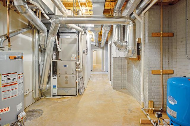 2470 E 565th Road, Fair Grove, MO 65648