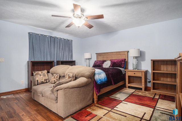 1012 N Caleb Ave Avenue, Sioux Falls, SD 57103