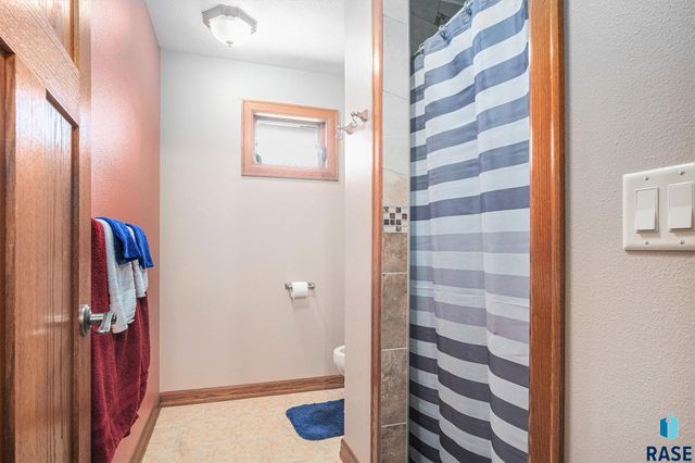 1012 N Caleb Ave Avenue, Sioux Falls, SD 57103