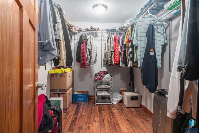 1012 N Caleb Ave Avenue, Sioux Falls, SD 57103